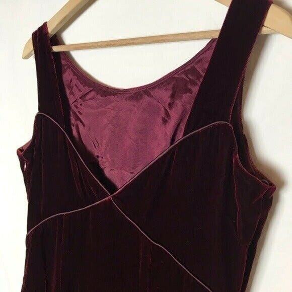 Watters And Watters Women's 12 Sleeveless Burgundy Colored Velvet Sheath Dress - Picture 7 of 11